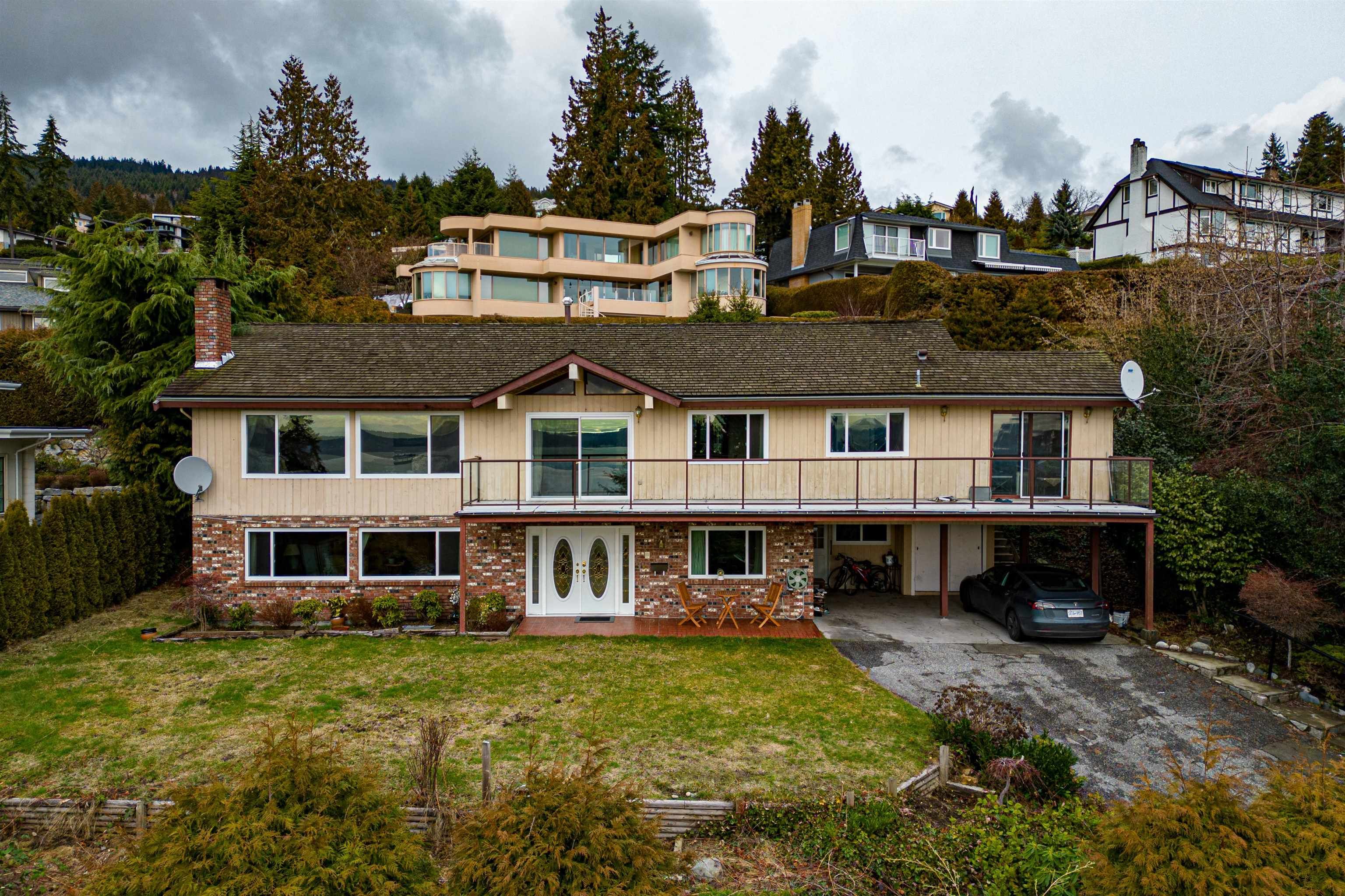 I have sold a property at 1495 CAMELOT RD in West Vancouver
